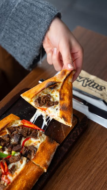 Kuşbaşı Kaşarlı Pide